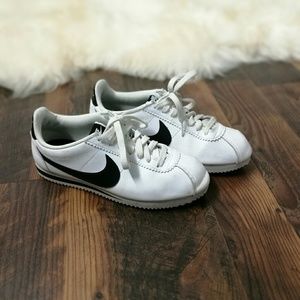 Nike Classic Swoosh Sneakers